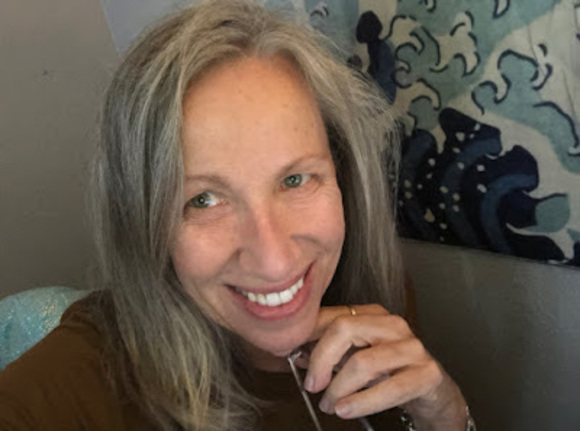 Meet your Posher, Cindy - Picture 1 of 1